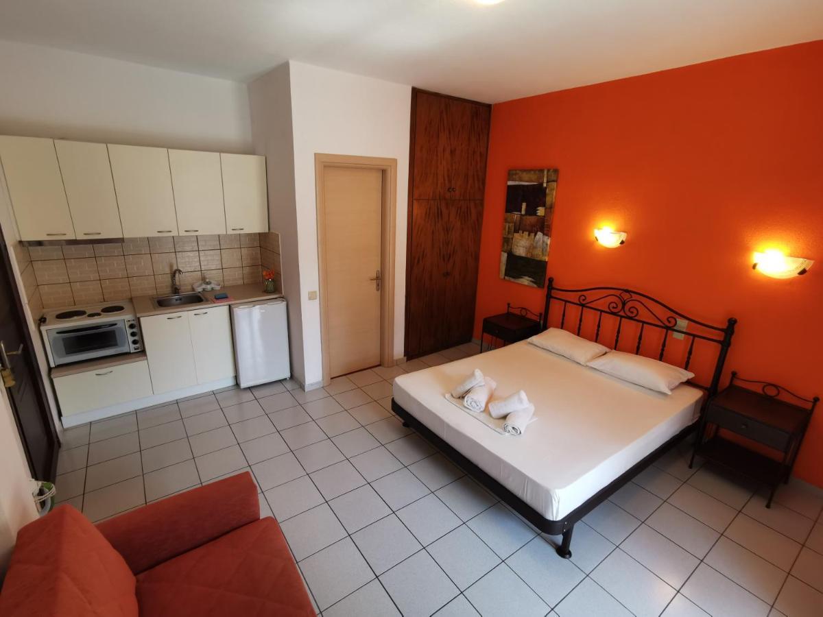 Marinos Aparts Aparthotel Sívota Екстериор снимка