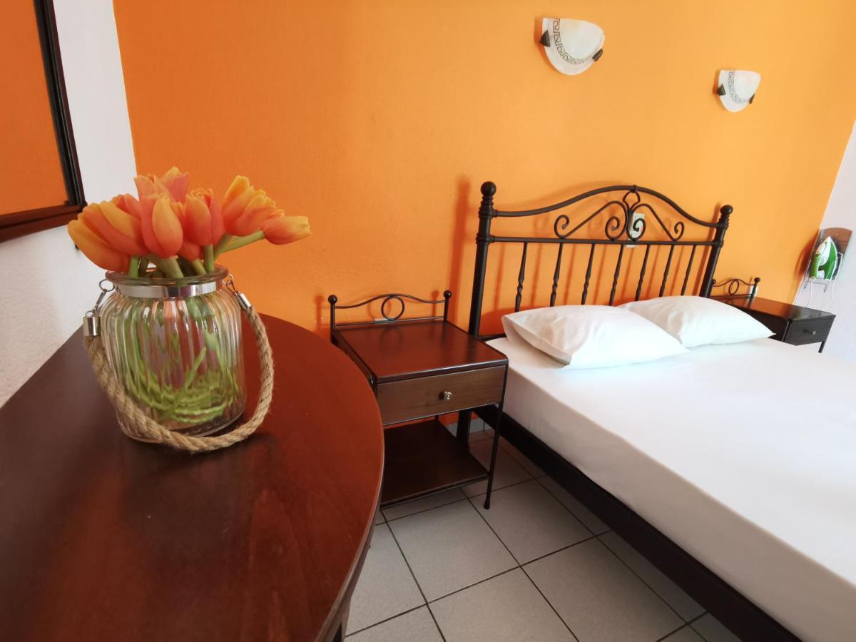 Marinos Aparts Aparthotel Sívota Екстериор снимка