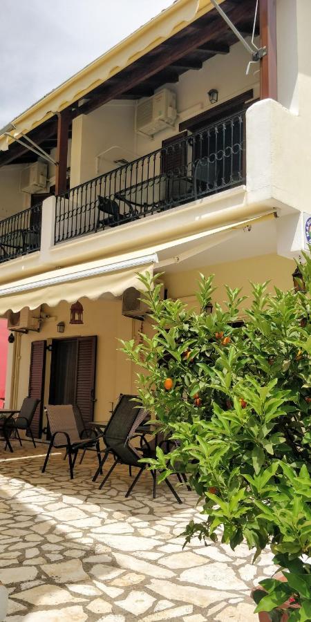 Marinos Aparts Aparthotel Sívota Екстериор снимка
