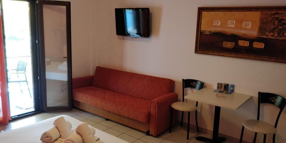 Marinos Aparts Aparthotel Sívota Екстериор снимка